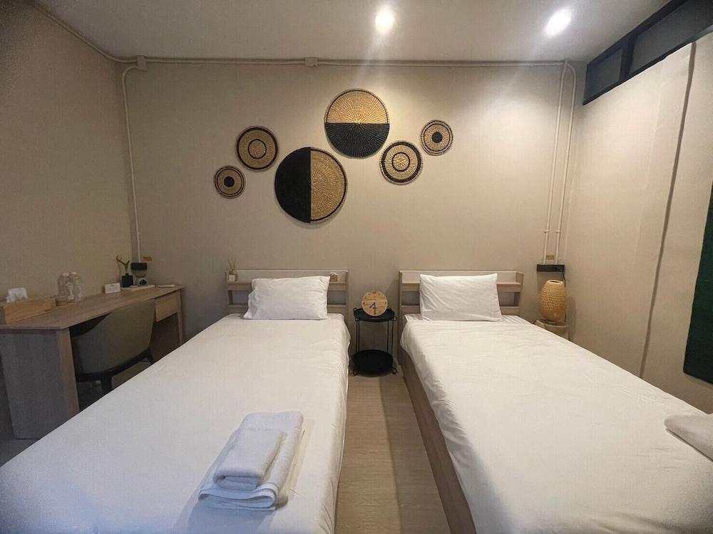 Rema Room Type - Deluxe Room, 2 Twin Beds, Private Bathroom