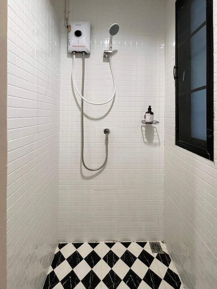 Rema - Tap to explore photos