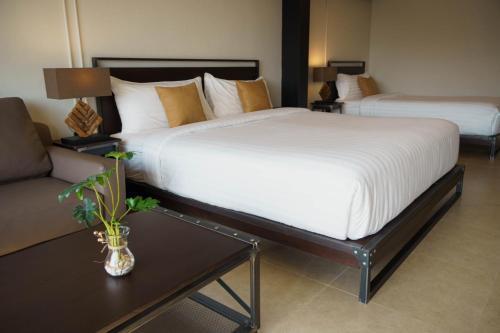 NORN Riverside Bangkok Hotel Room Type - Premier Family Room with River View NORN Riverside Bangkok Hotel Room Type - Premier Family Room with River View