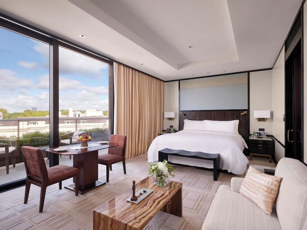 The Peninsula London Room Type - Grand Premier Terrace Room, 1 King Bed