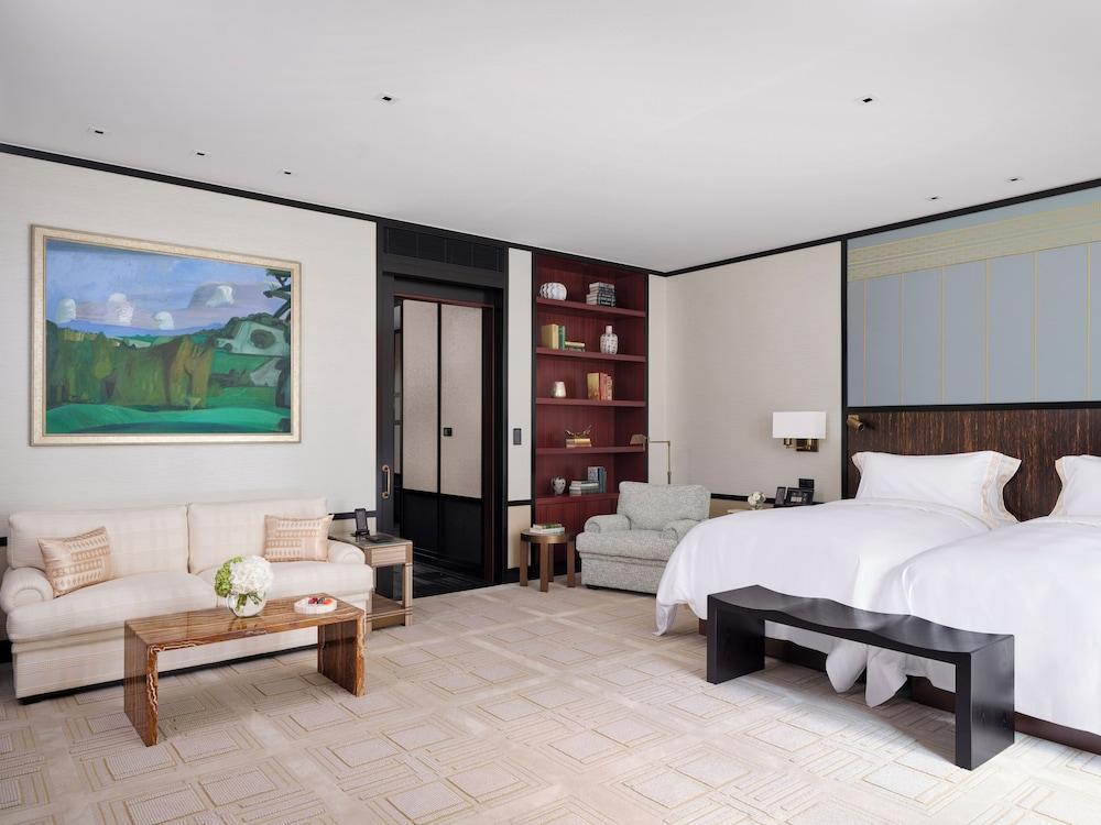 The Peninsula London Room Type - Junior Suite, 2 Double Beds
