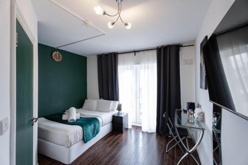 City Gate Guest House Room Type - Two-Bedroom Apartment