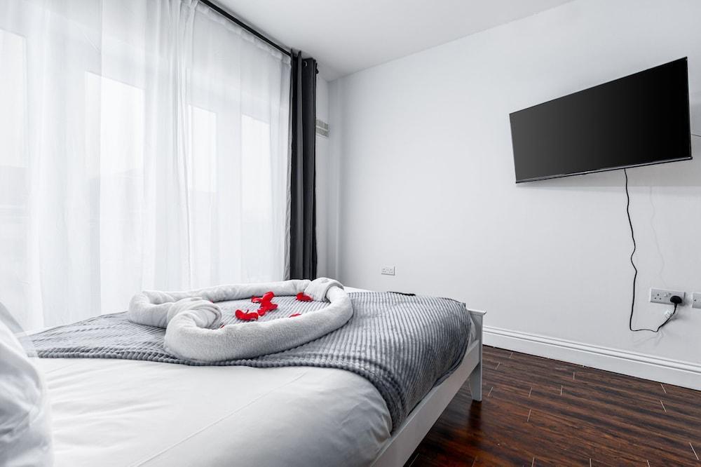 City Gate Guest House Room Type - Double Room, Shared Bathroom