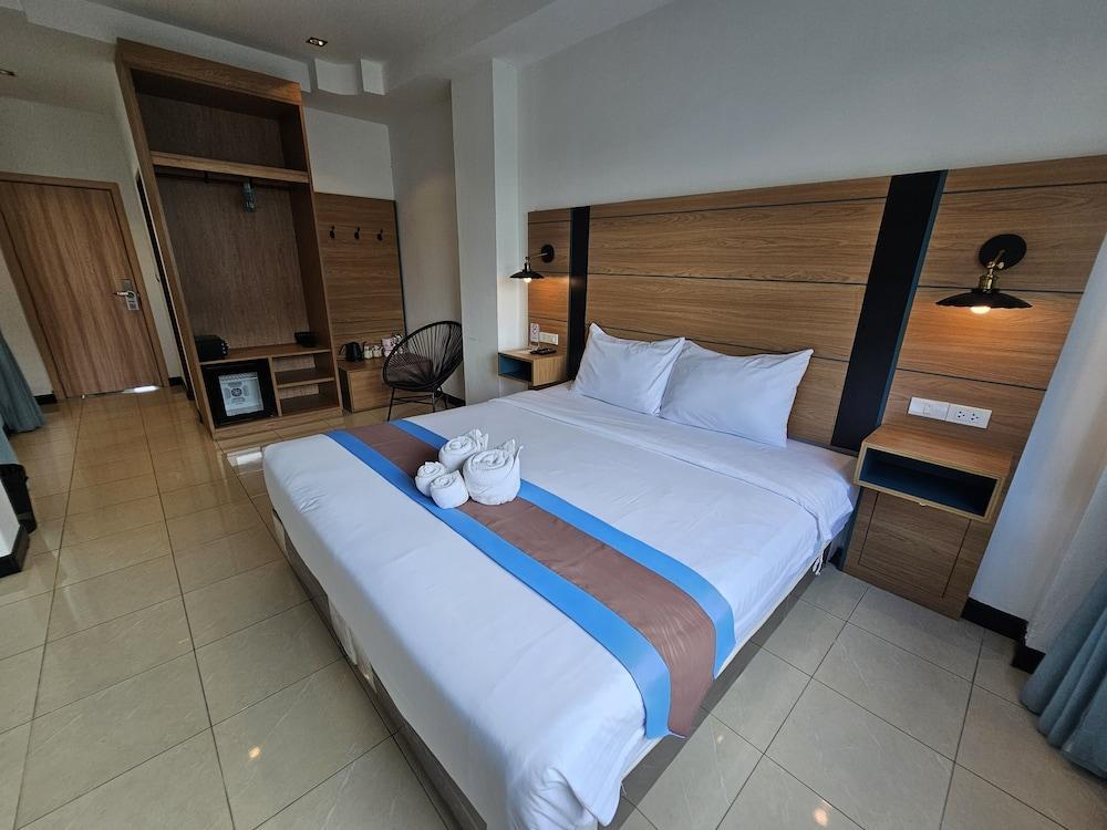 The Base Inn Pattaya Room Type - Standard Double Bed