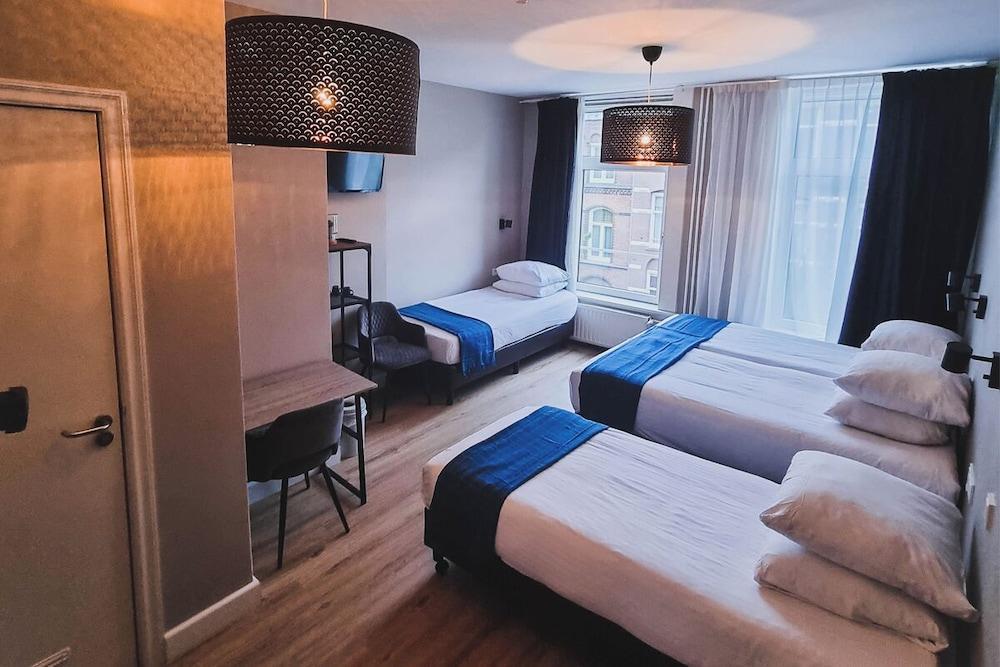 Hotel Vondel Garden - Digital Access Room Type - Standard Quadruple Room