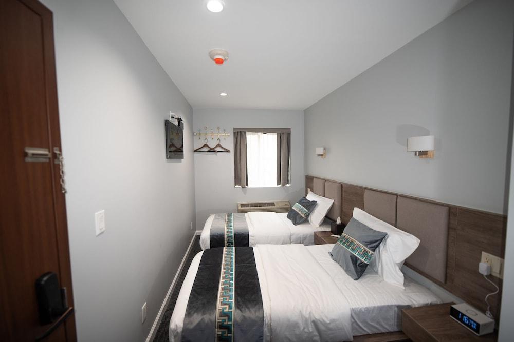 Flushing Garden Hotel Room Type - Basic Double or Twin Room