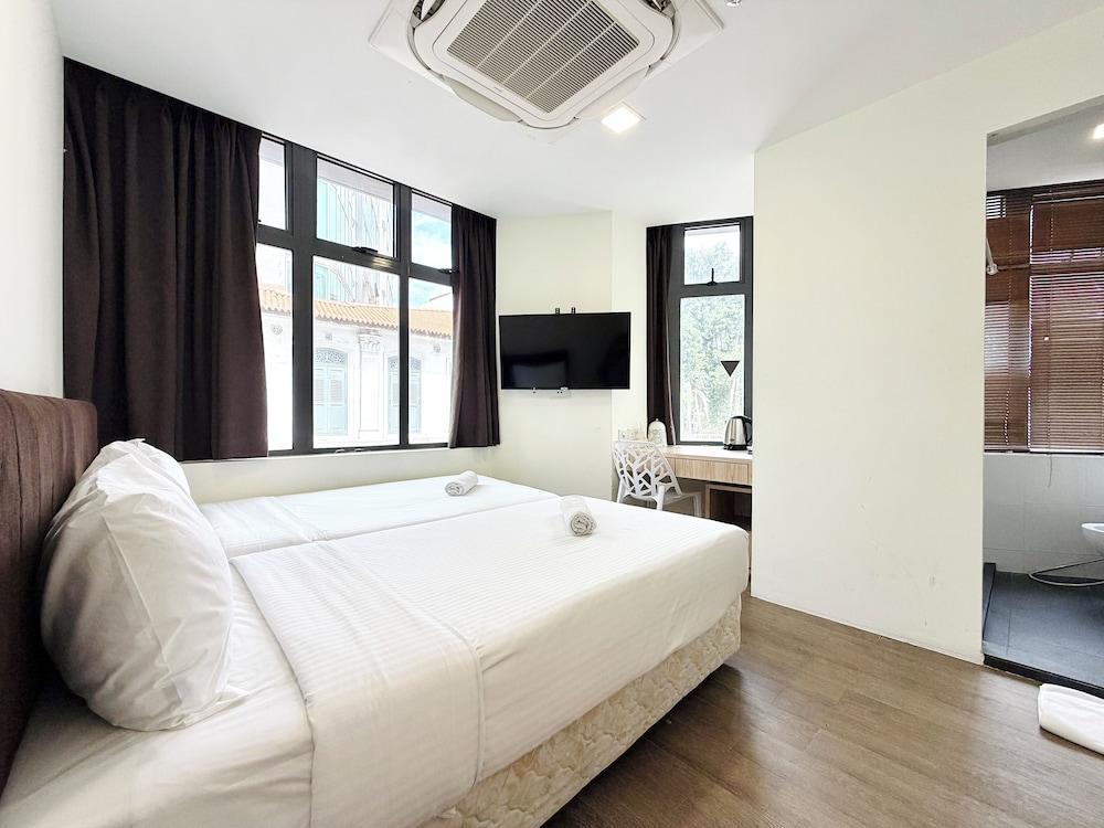 Aura Hotel Mackenzie Room Type - Comfy Twin Room