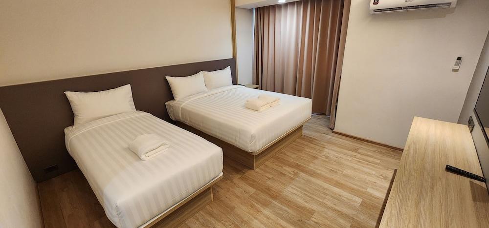 Prom Ratchada Hotel Annex 2 Room Type - Triple Tower 3