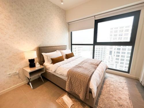 Pixel Studio withBalcony Lake View Free Parking 1405 - Tap to explore photos