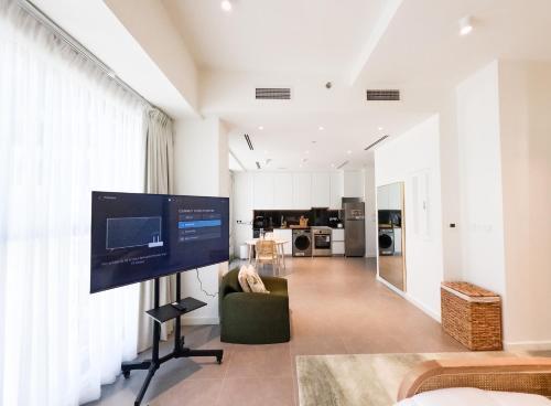 Luxurious Studio with Beach Access at PixelT31106 - Tap to explore photos