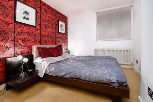 2BR flat next to London Eye on lower marsh 96A