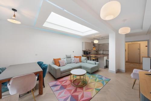 The Pearl - Luxury 5* Home with Park View - Tap to explore photos