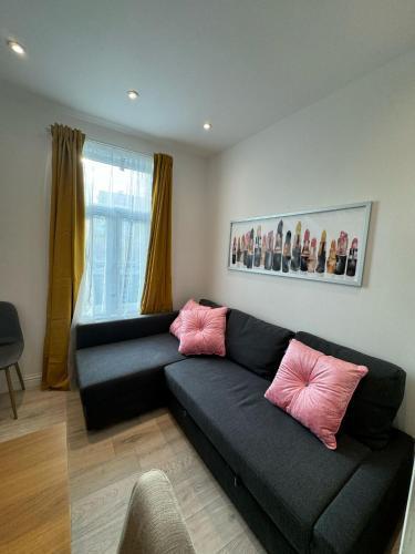 Flat B, Stay In Earlsfield - Tap to explore photos