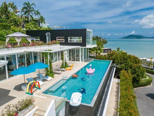 Phuket 4-6 Bedroom Seaview Villa Infinity 25mPool In-Villa Dining & Butler Gym - Tap to explore photos