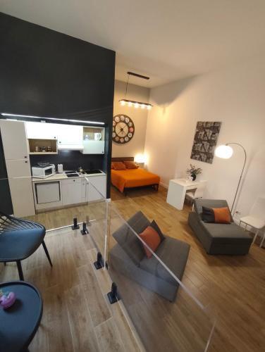 Loft 18A Roma - Casa con ingresso indipendente e parcheggio gratuito - Tap to explore photos