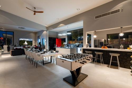 STK Villa - Luxury 4br Villa with incredible panoramic views - Tap to explore photos