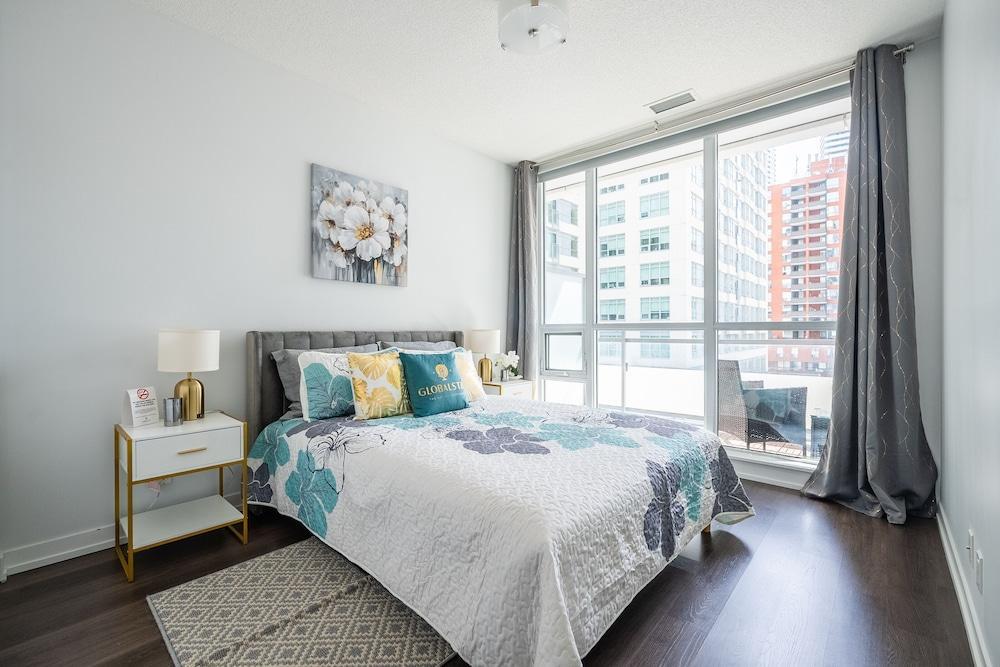 Modern Lillian Street Condos Midtown Toronto Room Type - Deluxe Apartment, 2 Bedrooms, Pool Access, City View Modern Lillian Street Condos Midtown Toronto Room Type - Deluxe Apartment, 2 Bedrooms, Pool Access, City View