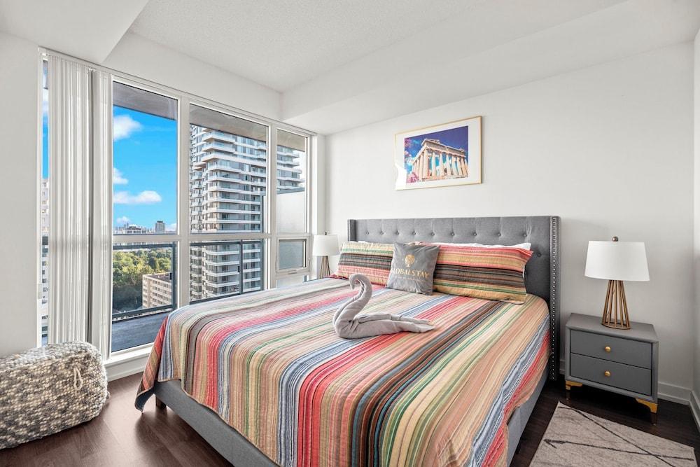 Modern Lillian Street Condos Midtown Toronto Room Type - Exclusive Apartment, 1 Queen Bed with Sofa bed, Pool Access, City View Modern Lillian Street Condos Midtown Toronto Room Type - Exclusive Apartment, 1 Queen Bed with Sofa bed, Pool Access, City View