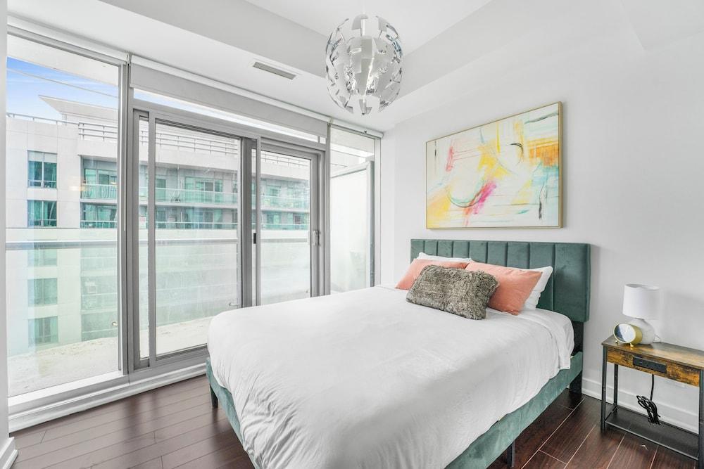 Diamond Collection- 2 & 3 Bedroom Suites - Tap to explore photos