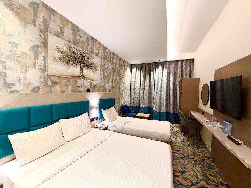 Tamarind Hotel Room Type - Standard Triple Room