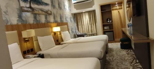 SKY PARK HOTEL Room Type - Standard Triple Room