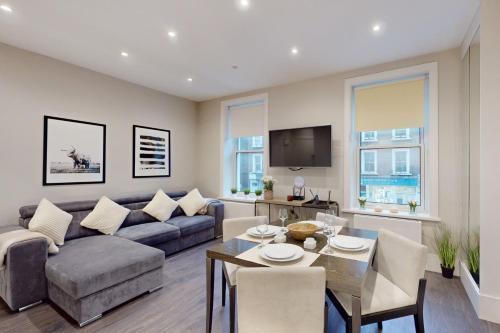 Park Lane Apartments Marylebone - Tap to explore photos