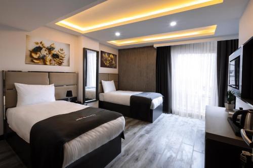 Meyzi Hotel Room Type - Deluxe Twin Room