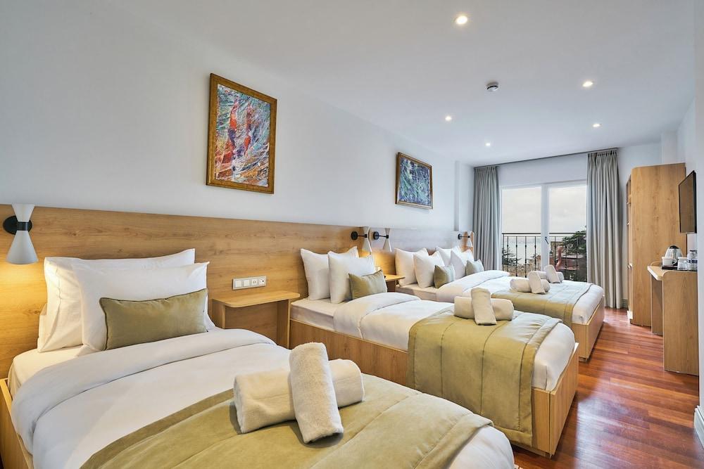 Joyway Hotels Istanbul Sultanahmet Room Type - Deluxe Family with Sea View