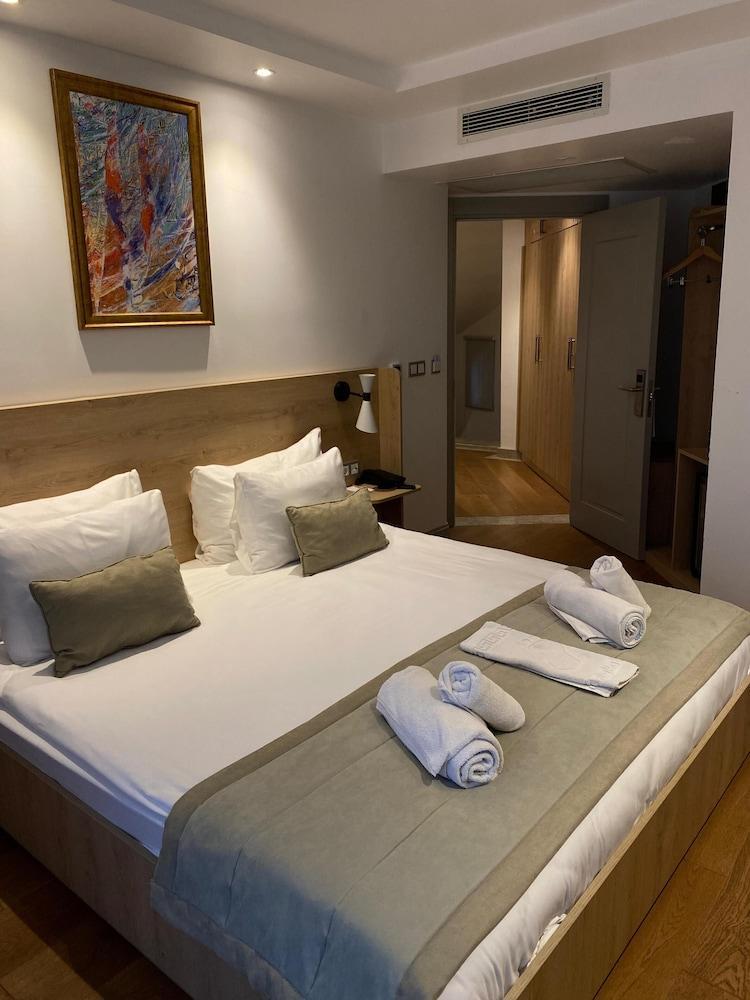 Joyway Hotels Istanbul Sultanahmet - Tap to explore photos