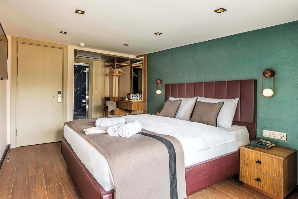 Marlon Hotel Room Type - Economy Room
