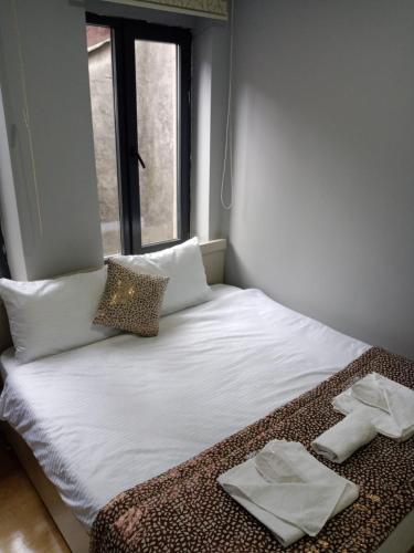 TAKSİM CİTY HOTEL - Tap to explore photos