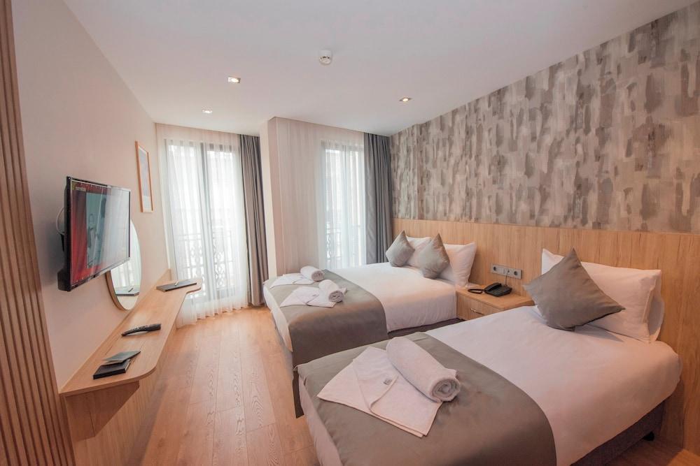 Mahya Hotel Room Type - Superior Triple Room