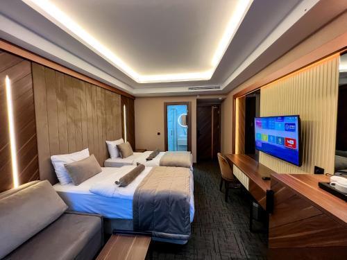 THE PARK HOTEL Room Type - Deluxe Twin Room