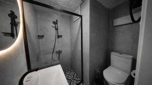 ALI KHAN HOTEL - Tap to explore photos