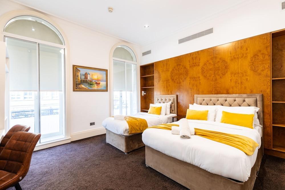 Mayfair Residences Room Type - Premium Triple Room, Ensuite (family) Mayfair Residences Room Type - Premium Triple Room, Ensuite (family)