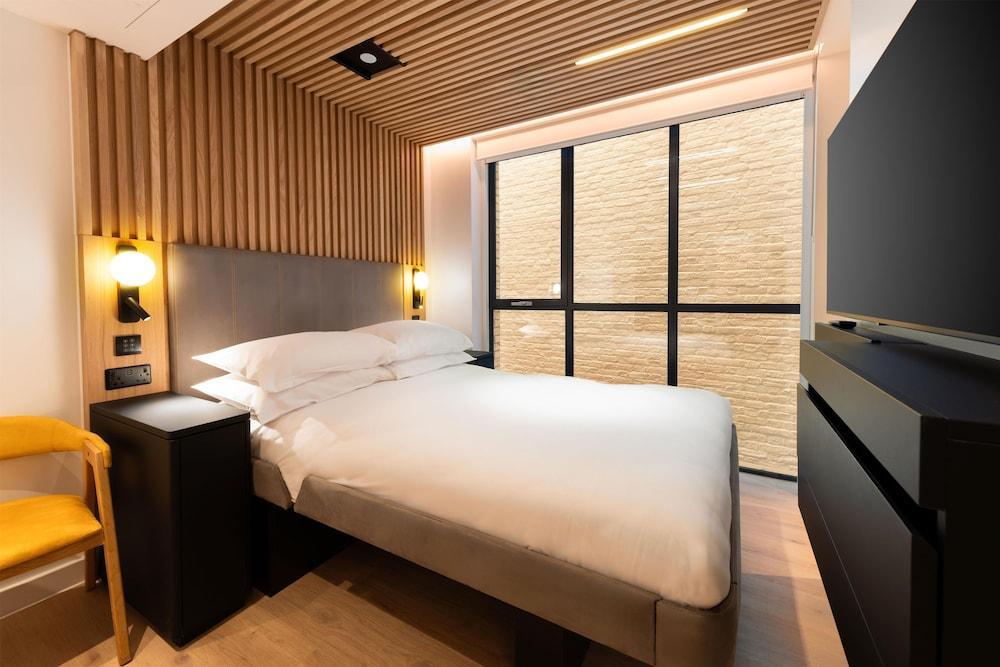 YOTELPAD London Stratford Room Type - Studio, 1 Double Bed (Pad)