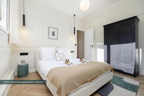 PoeticStay - Champs d'Elysée - Galilée