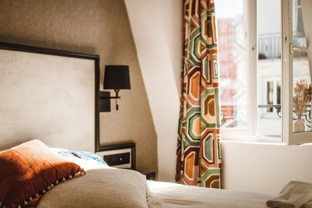 Hotel La Maison Montparnasse Room Type - Double Essential Rooftops of Paris