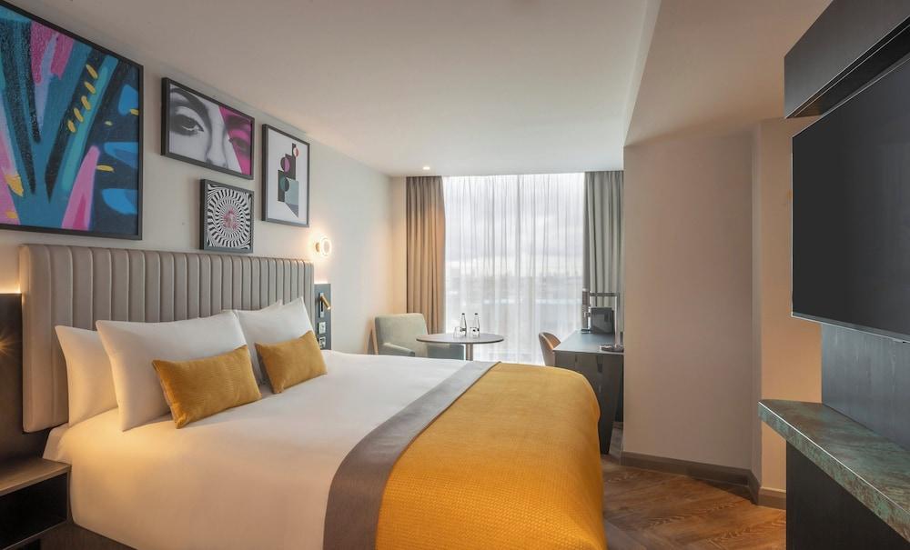 Maldron Hotel Shoreditch London Room Type - Executive King Room