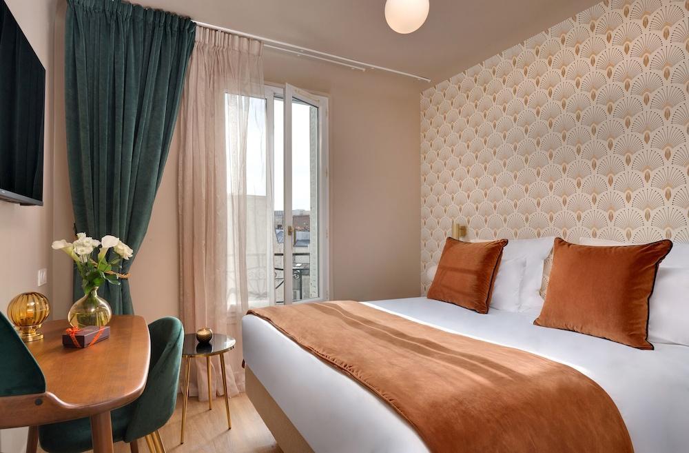 Artemisia Montmartre Room Type - Classic Double Room