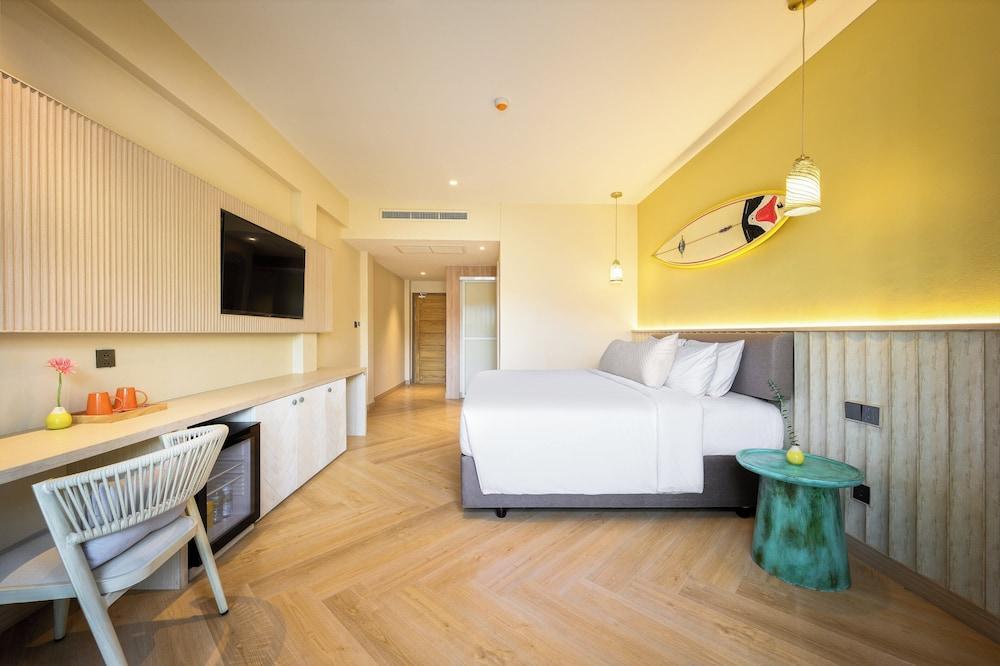 Centara Life Lamai Resort Samui Room Type - Deluxe Double Room, 1 King Bed, Balcony