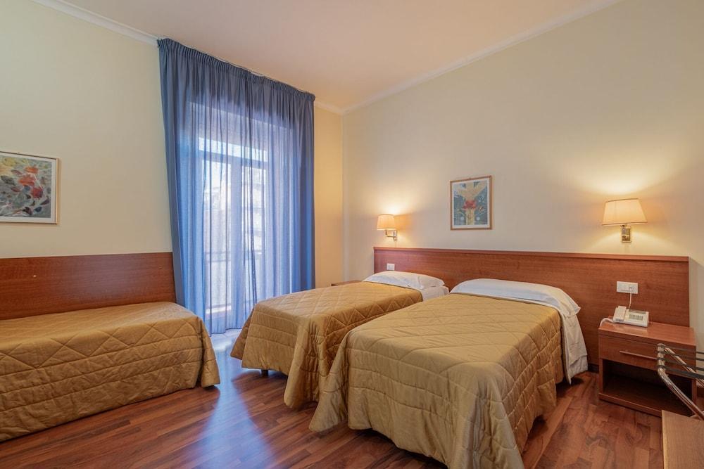 Hotel Monte Verde Room Type - Standard Triple Room