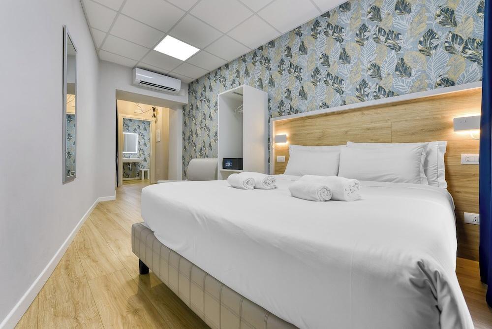 Rome's Gloria Hotel Room Type - Large Double Room