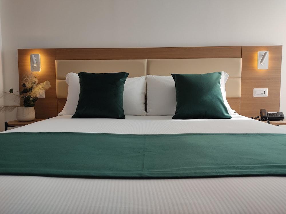 Massimi City Garden Hotel Room Type - Standard Double Room