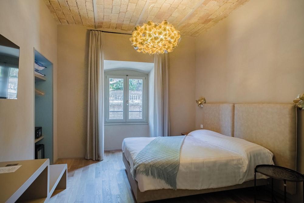 163 Boutique Hotel Room Type - Superior Triple Room, City View 34
