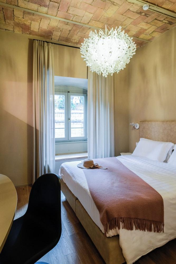 163 Boutique Hotel - Tap to explore photos