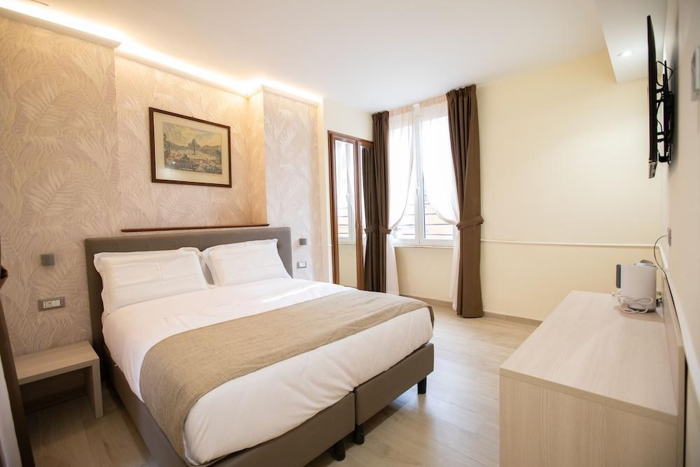 Hotel Maximus Room Type - Superior Double or Twin Room, Patio, City View