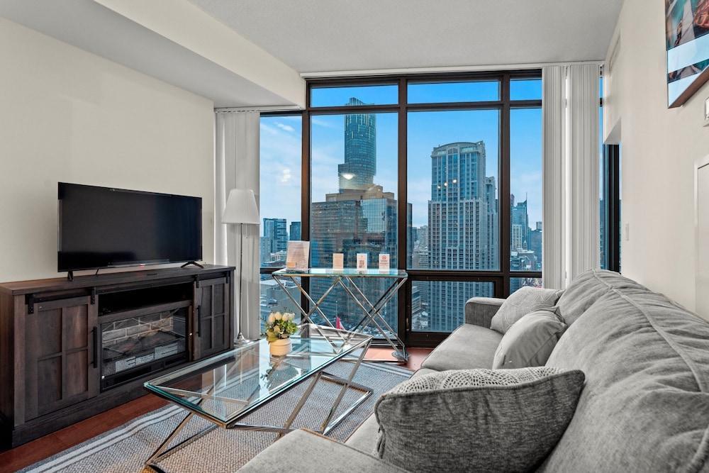 Burano Condos in Downtown Toronto Room Type - Executive Apartment, 1 Queen Bed with Sofa bed, City View Burano Condos in Downtown Toronto Room Type - Executive Apartment, 1 Queen Bed with Sofa bed, City View