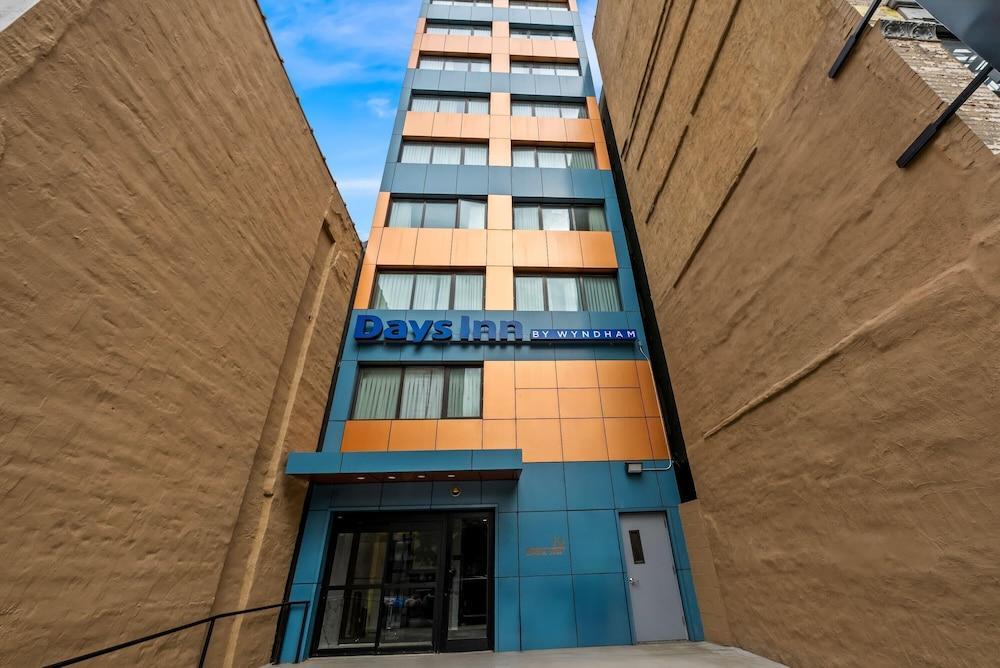Days Inn by Wyndham New York Chinatown - Tap to explore photos