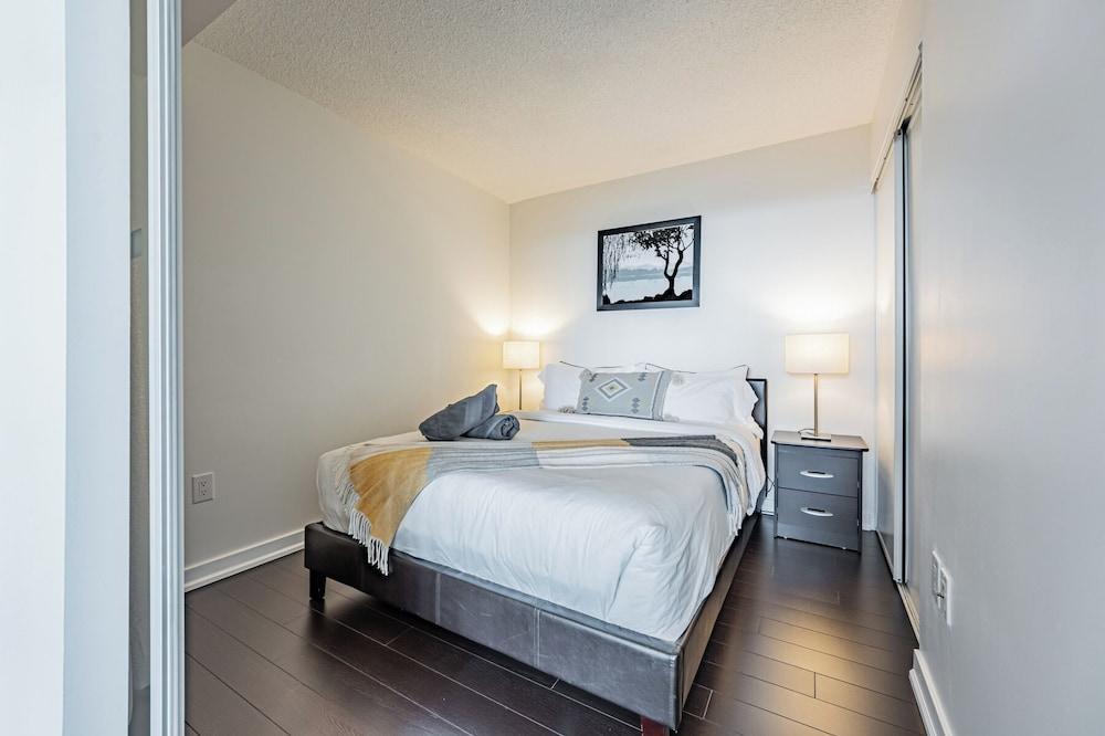 RS Boutique Suites - City Place - Tap to explore photos